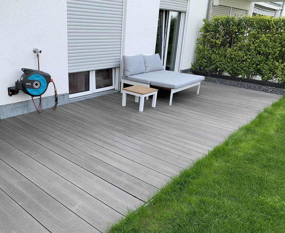 Terrassenbelag aus Megawood® Signum Jumbo | bei Holz-Hauff GmbH in Leingarten
