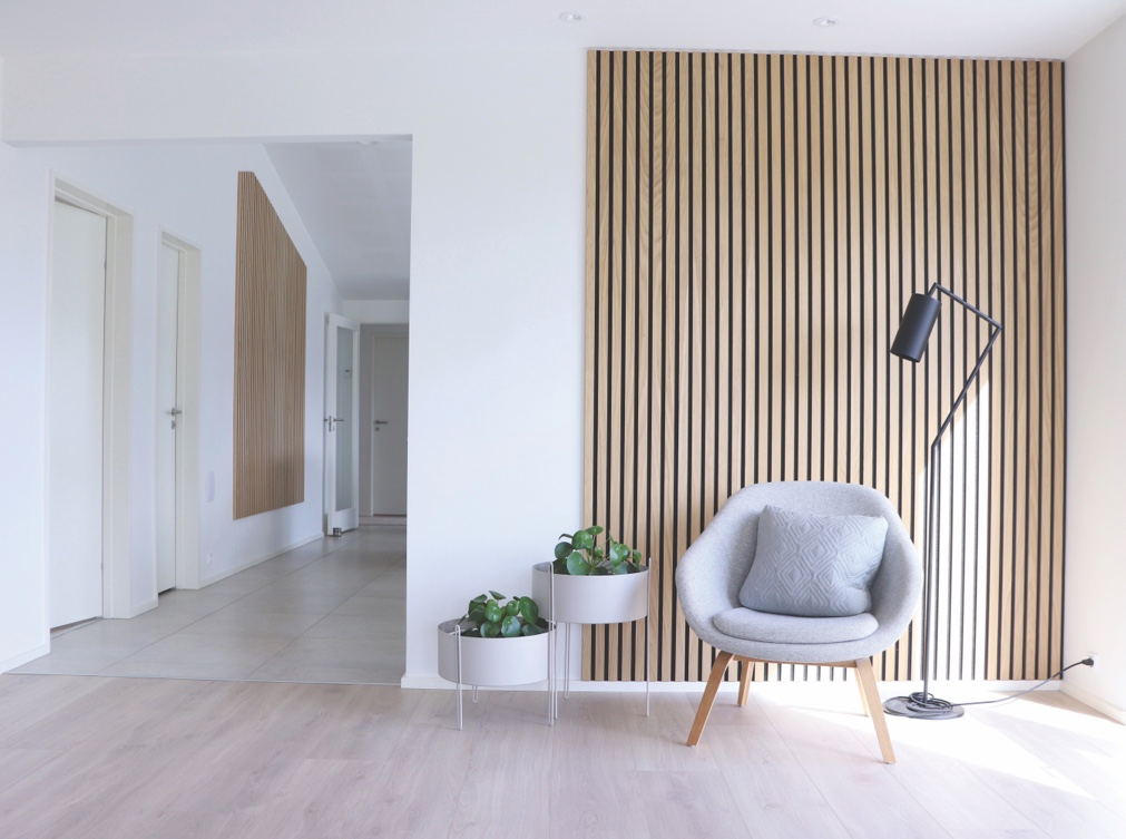 Akustikpaneele an der Wand in moderner Wohnung | Holz-Hauff in Leingarten